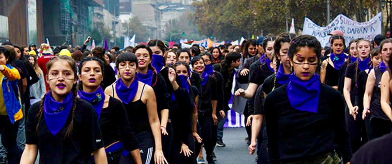 Marcha Feminista afuera del Gam