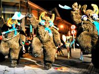 Pasacalle en la ciudad de Iquique durante víspera del año nuevo aymara