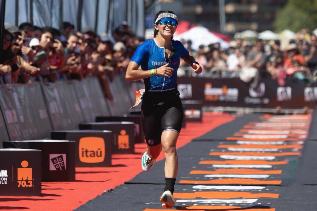 Estudiante U. de Chile Francisca Garrido obtuvo bronce en el Ironman 70.3 Pucón.