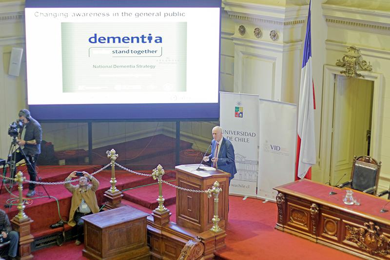 El Dr. Brian Lawlor, Co-director del Global Brain Health Institute, dictó la charla "Dementia: Changing the narrative from tragedy to hope".