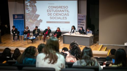 Estudiantes organizaron y participaron del Primer Congreso de Ciencias Sociales sobre diversos temas país.