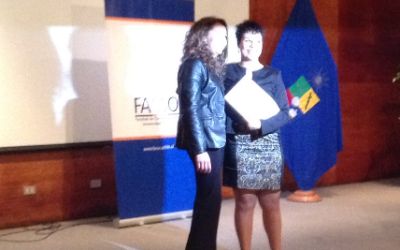 Gada Musa, recibe diploma por mejor promedio de notas 2014