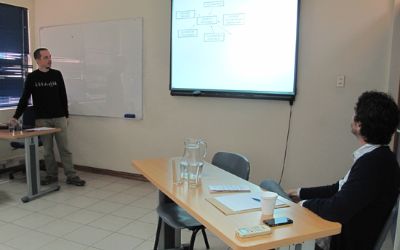En el Workshop también participan alumnos ya titulados que dan a conocer cómo hicieron sus tesis.