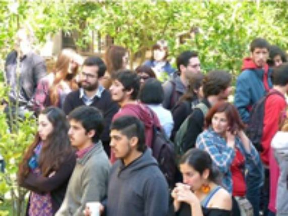 Fiesta de la Primavera en la Facultad de Ciencias Sociales: un espacio para generar lazos y visibilizar nuestra producción cultural