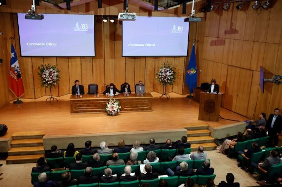 U. de Chile celebra sus 183 años de excelencia al servicio del país.