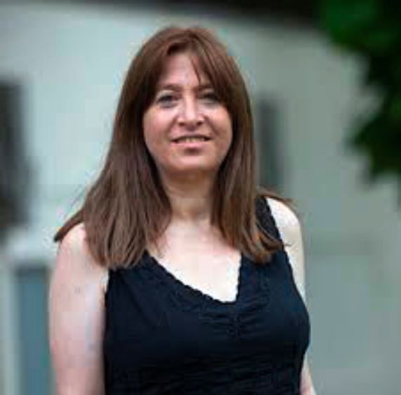 Profesora Mahia Saracostti obtiene el Premio a la Excelencia Educativa otorgado por la OIICE.