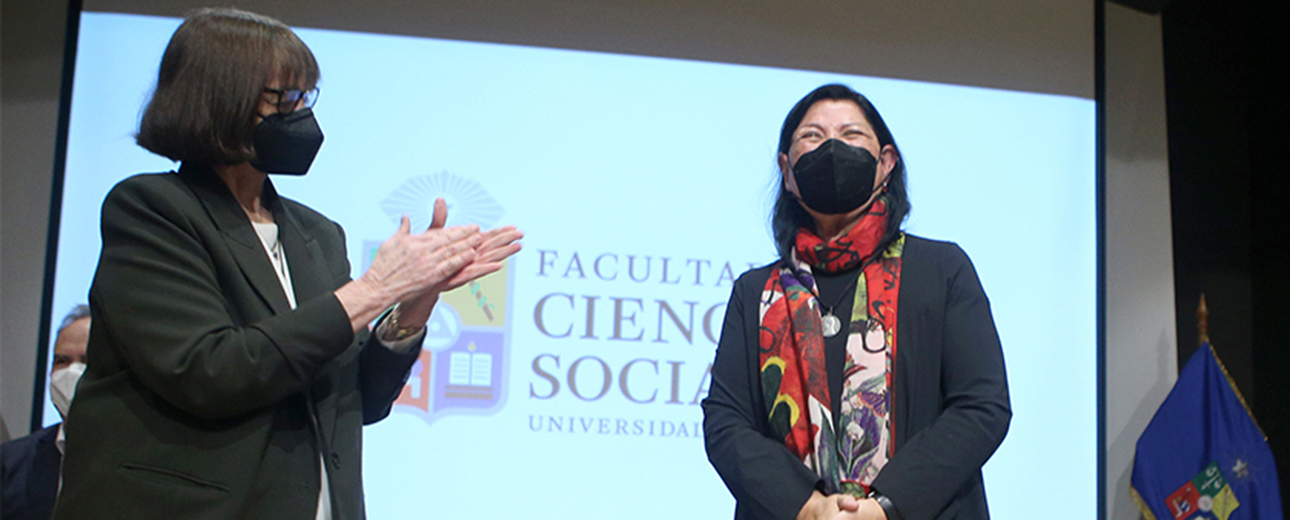 Profesora Teresa Matus asumió como nueva decana de la Facultad de Ciencias Sociales